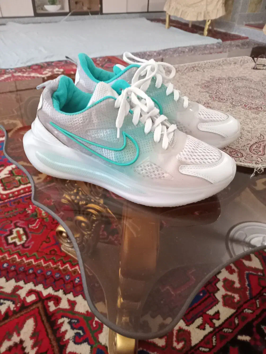 کتونی خارجی سایز.   39 و40میخوره|کیف، کفش، کمربند|مرند, |دیوار