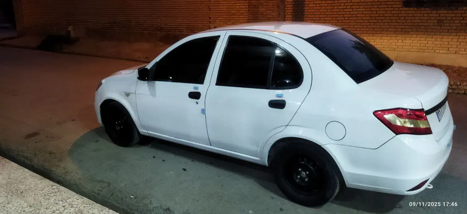 ساینا.سفید 98|خودرو سواری و وانت|خرمشهر, |دیوار