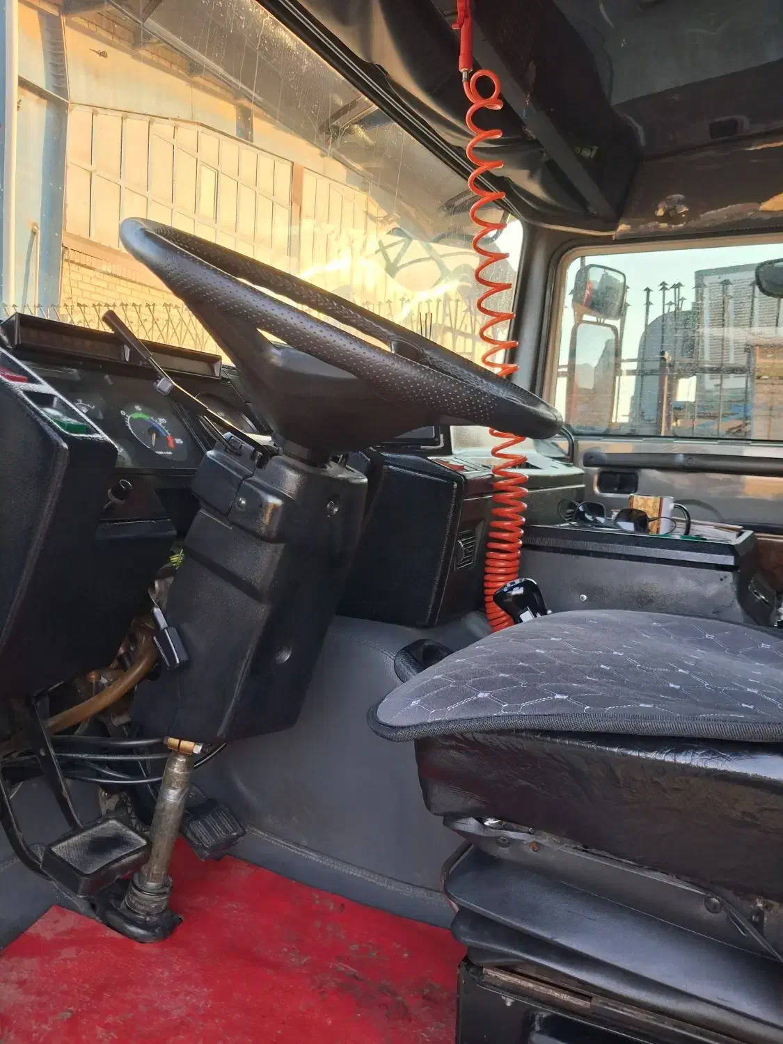 کشنده اف ۱۲ مدل ۶۵|خودرو سنگین|اسلام‌شهر, ملک‌آباد|دیوار