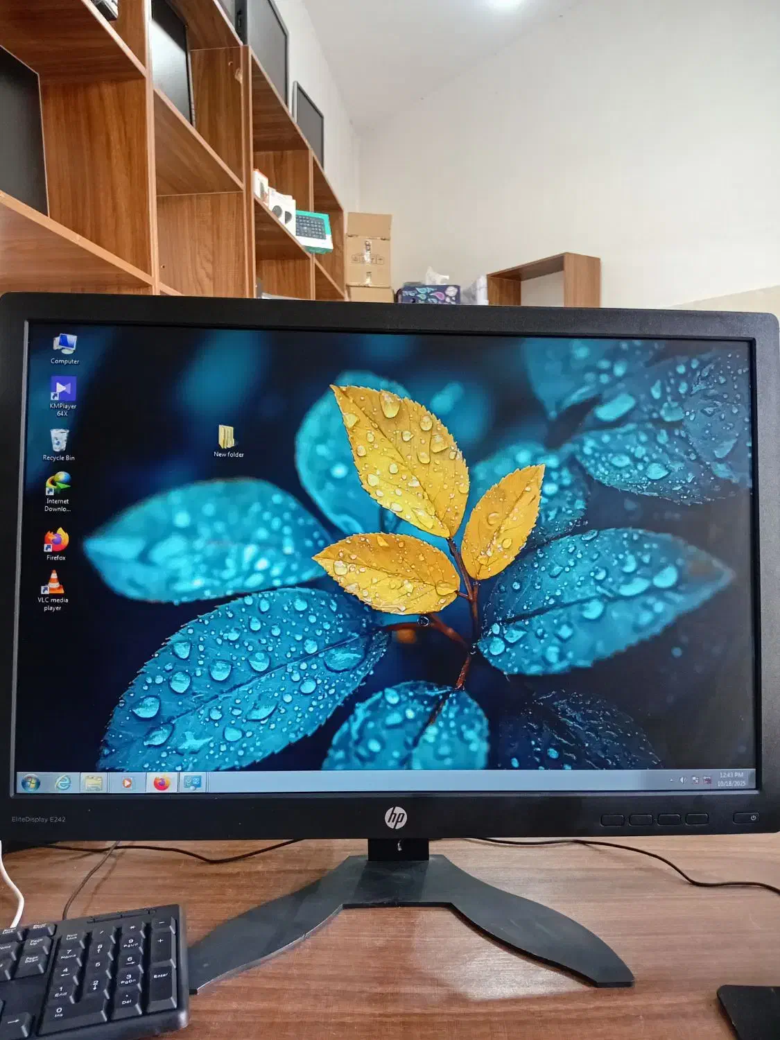 مانیتور ۲۴ اینچ پنل ips برند HP|قطعات و لوازم جانبی رایانه|بابل, |دیوار
