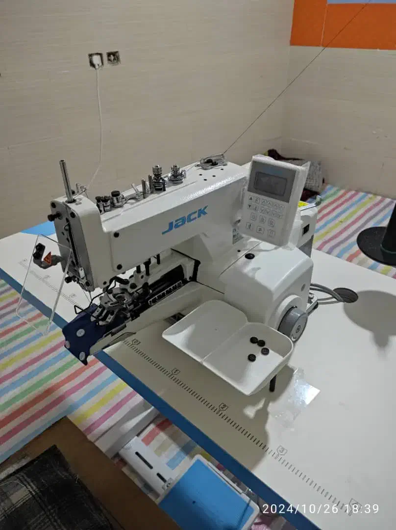 چرخ صنعتی مادگی دکمه جک|چرخ خیاطی و ریسندگی|صفادشت, |دیوار