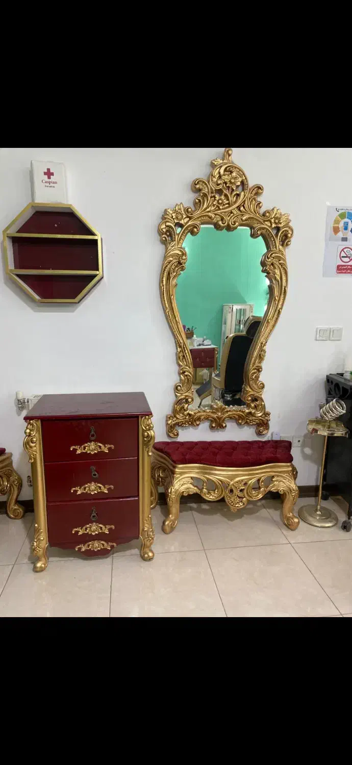 فروش فوری تمام لوازم سالن در حد نو .|آرایشگاه و سالنهای زیبایی|صدرا-فارس, فاز ۱|دیوار