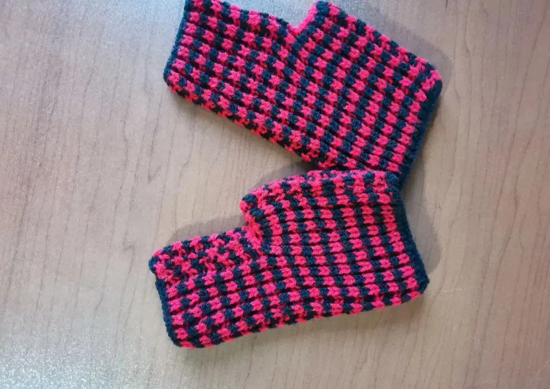 ست کلاه دستکش و شال گردن دستباف|لباس|مشکیندشت, |دیوار