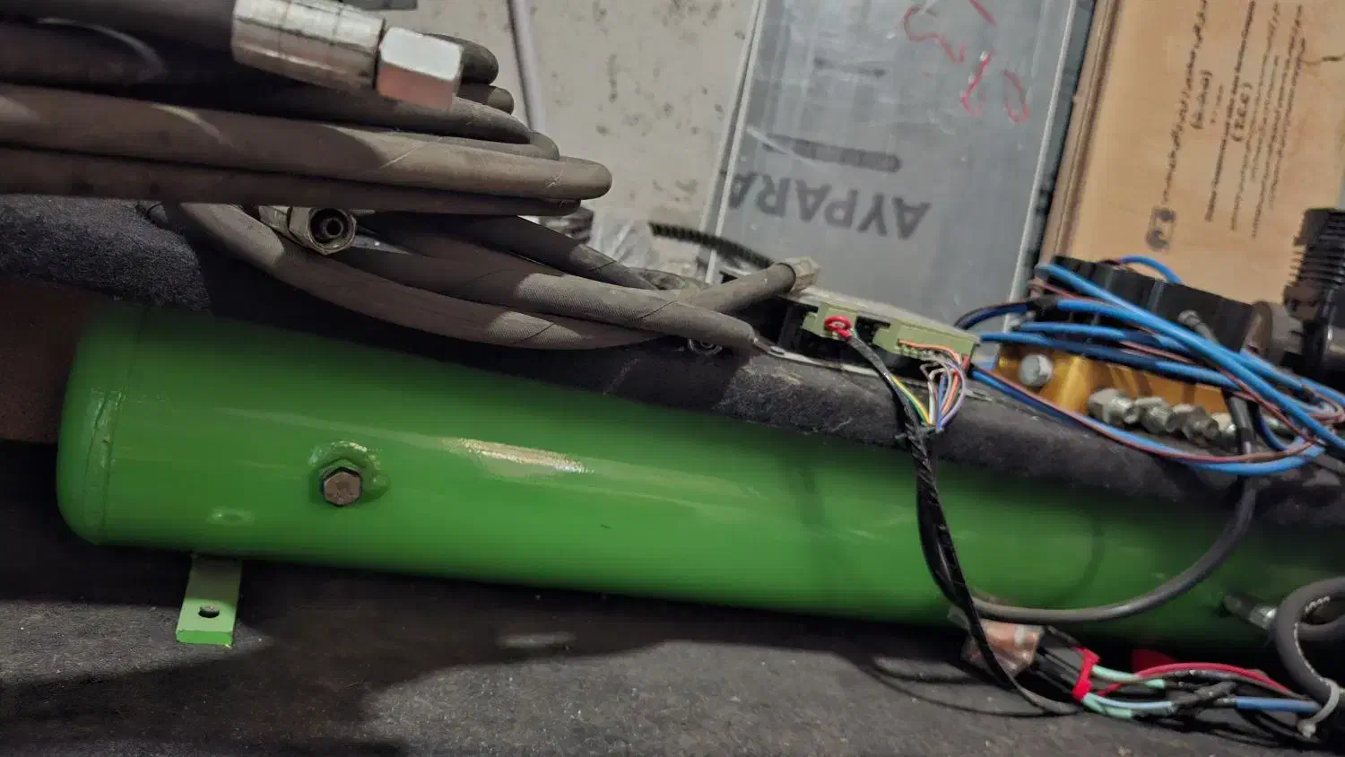 پنو ماتیک 405 سمند 206 207|قطعات یدکی و لوازم جانبی|خورش رستم, |دیوار