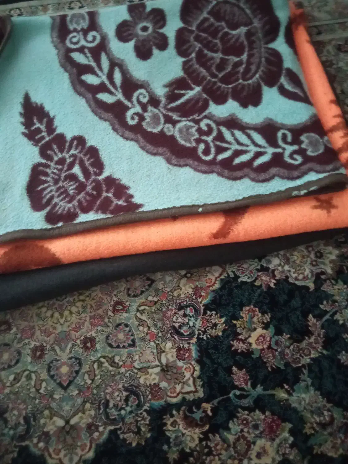 3تا پتو باربری و3تا لحاف|رختخواب، بالش، پتو|رباط‌کریم, رباط‌کریم|دیوار