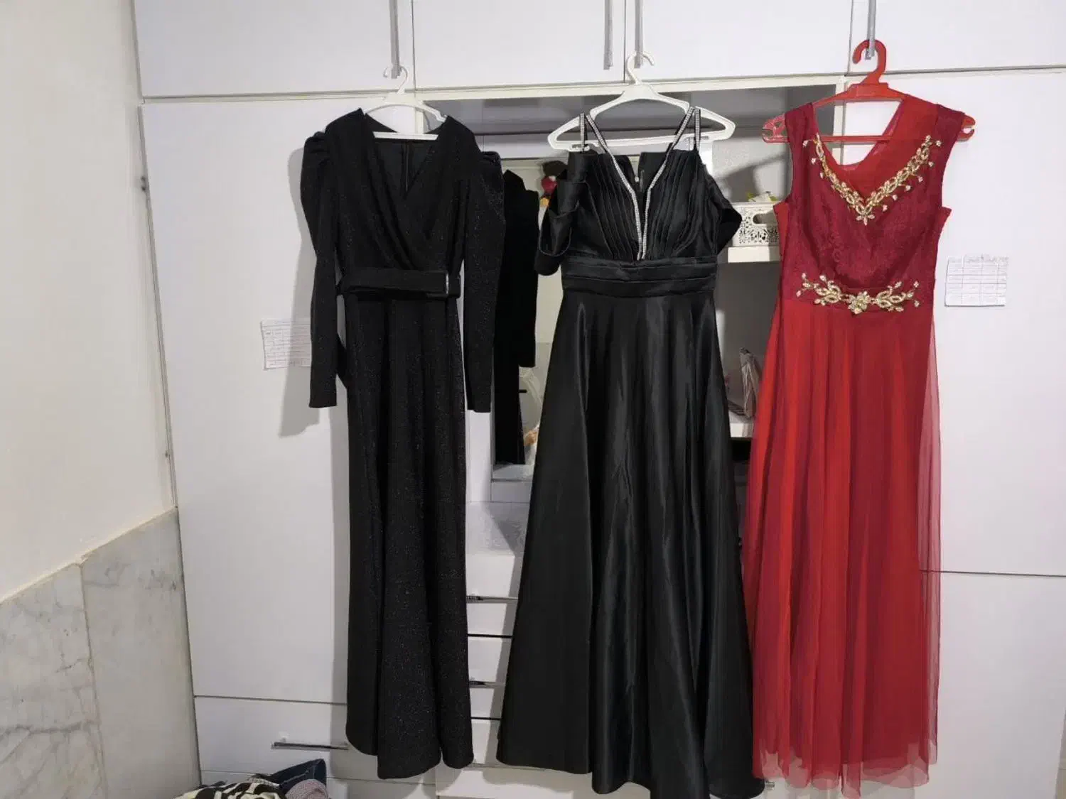 لباس مجلسی|لباس|اسفراین, |دیوار