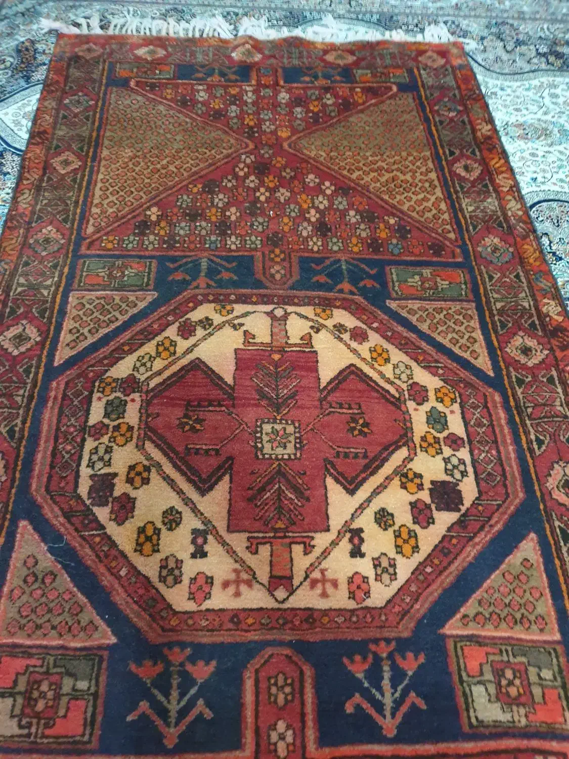 فرش دستباف عتیقه|فرش|ارومیه, |دیوار