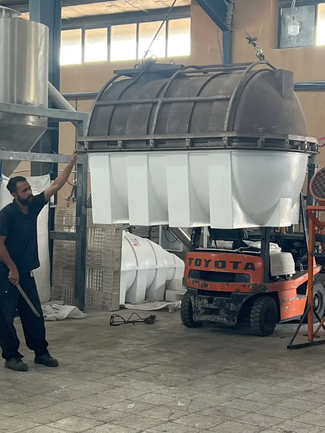 مخزن سه لایه انتی باکتریال پلی اتیلن اب شرب تخفیف|مصالح و تجهیزات ساختمان|پرند, فاز ۶|دیوار