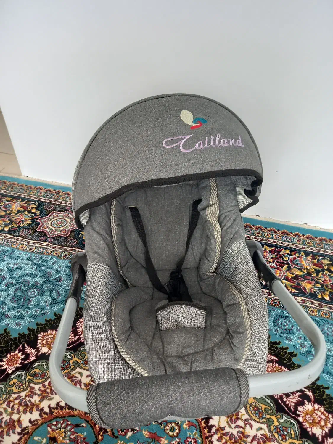 کریر|اسباب و اثاث بچه|اصفهان, باغ فدک|دیوار