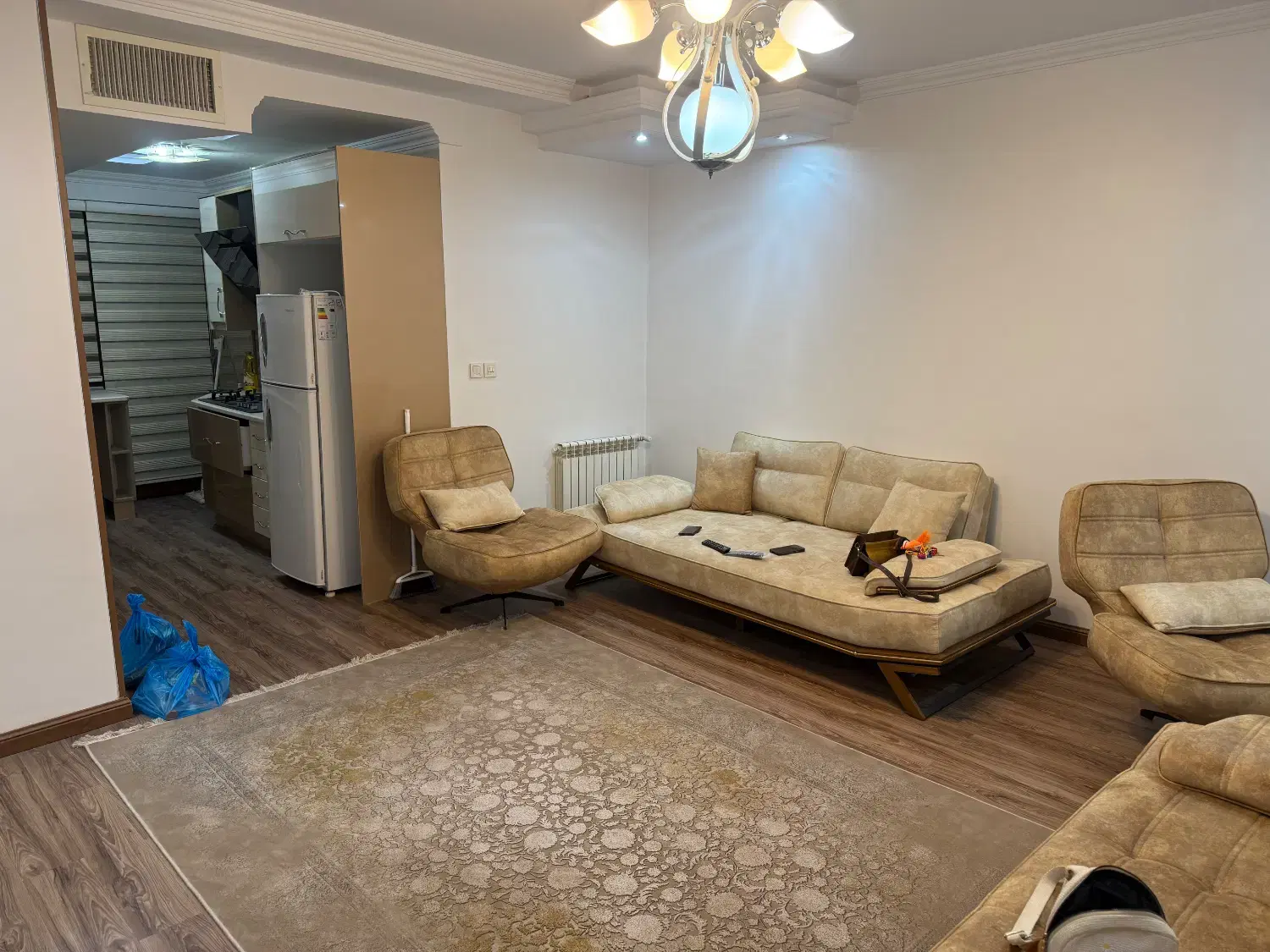 ۵۸متر/ارم/فول امکانات/بالکن دار/مجرد و زوج