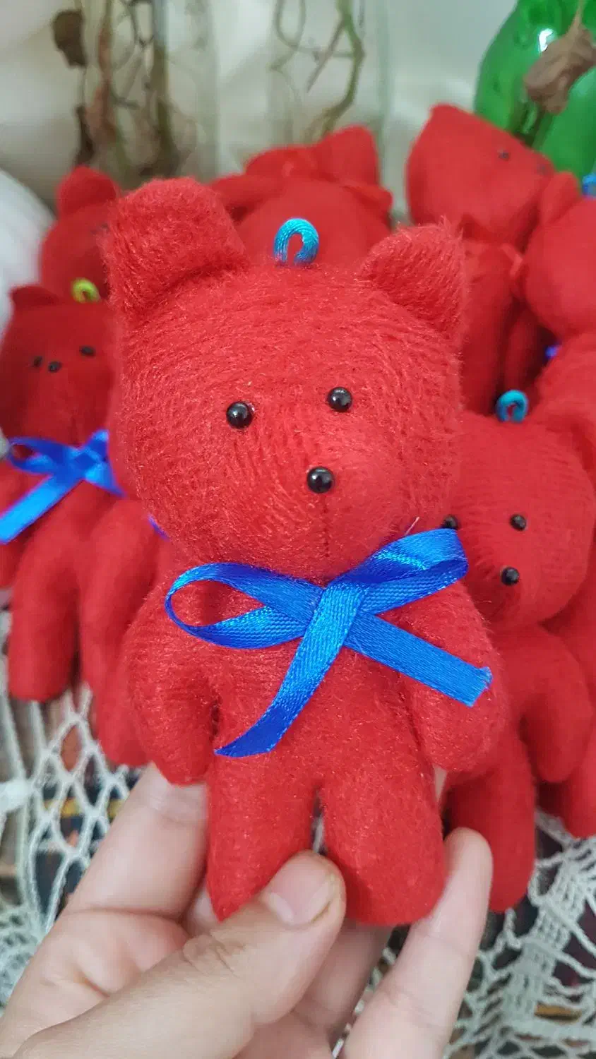 سرکلیدی خرسی|زیورآلات و اکسسوری|گلوگاه بابل (گلیا), |دیوار