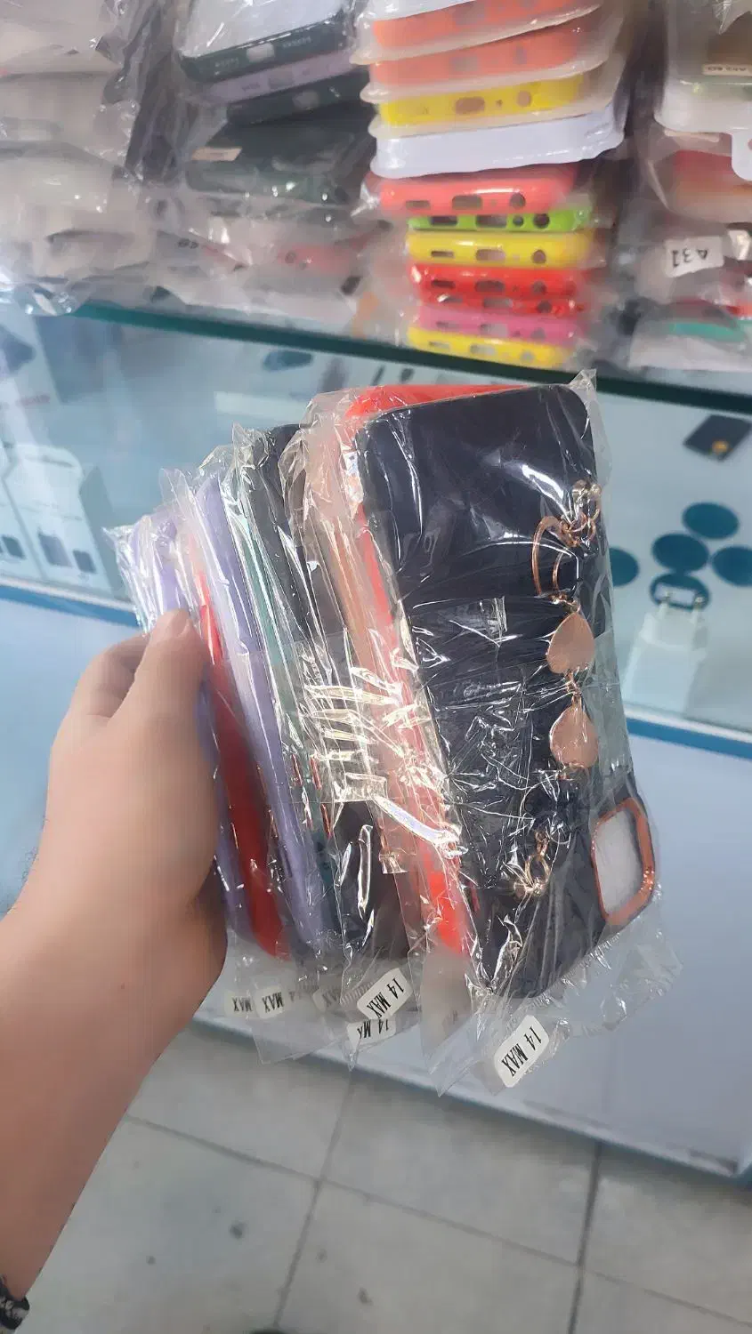 فروش یکجا قاب موبایل|لوازم جانبی موبایل و تبلت|قم, ولیعصر|دیوار