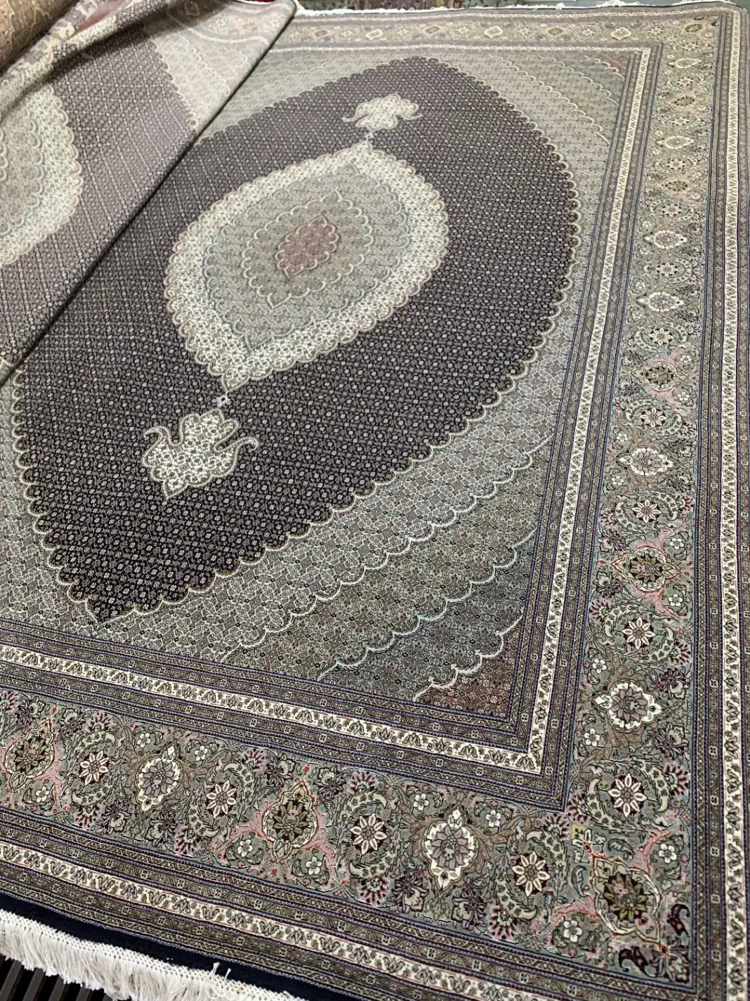 (فرش حق زاده)جفت فرش۹متری ماهی۵۰رج لوکس|فرش|تبریز, |دیوار