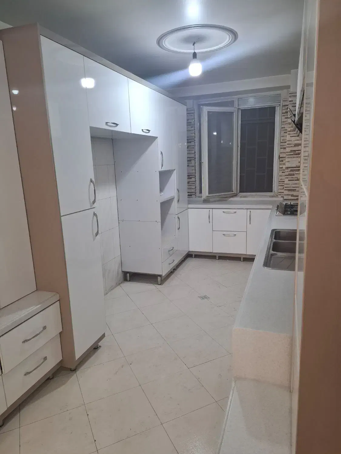 ۱۴۰ متر فول خیابان شورا