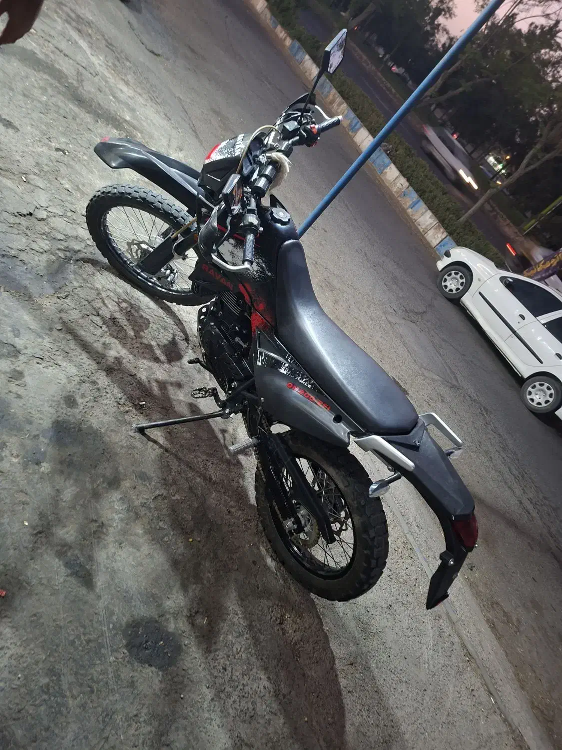 تریل روان۲۰۰|موتورسیکلت|کاشان, عربها|دیوار