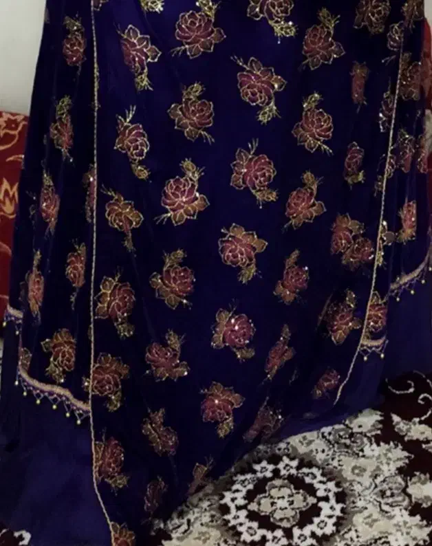 لباس مخمل گل برجسته گل زری مجلسی شیک|لباس|دهدشت, |دیوار