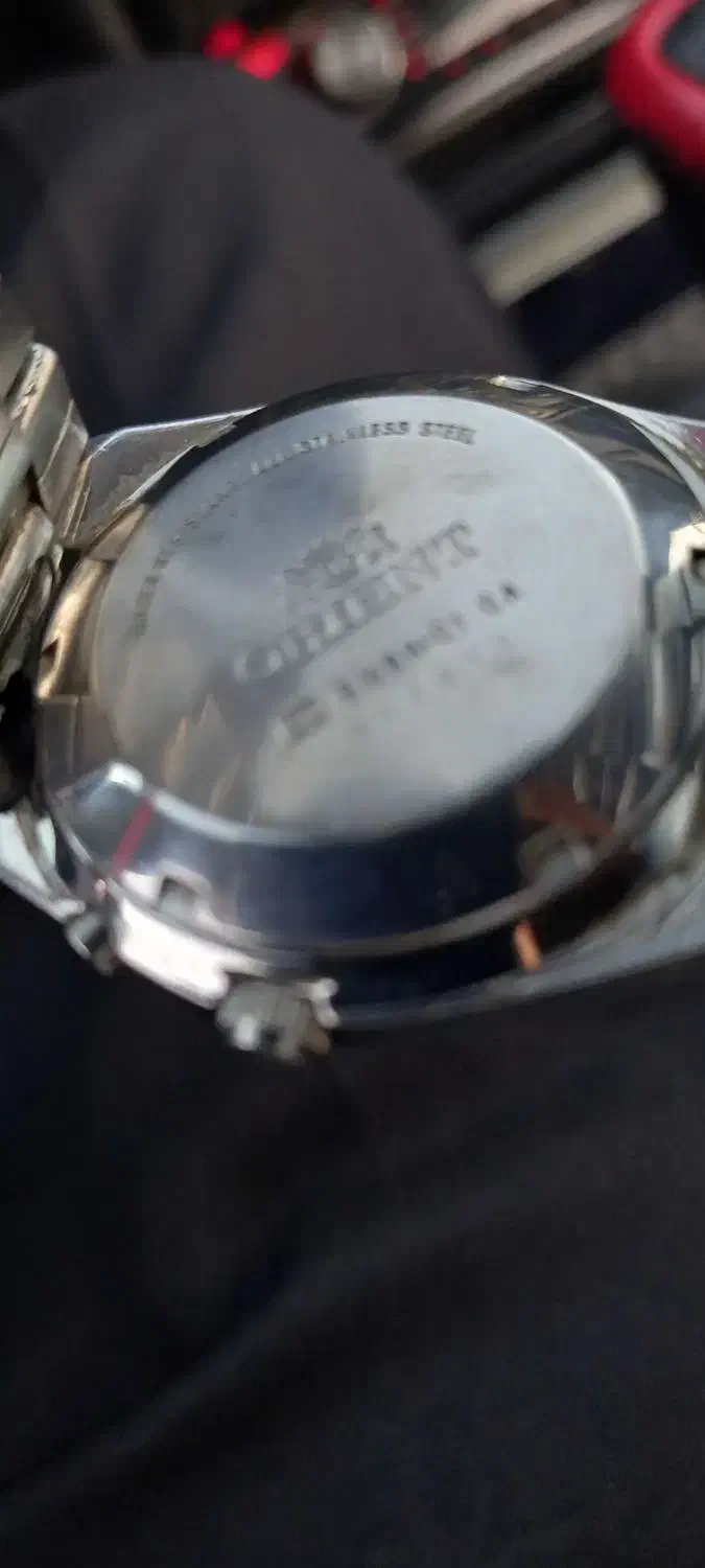 ساعت اورینت|ساعت|فردیس, فردیس|دیوار