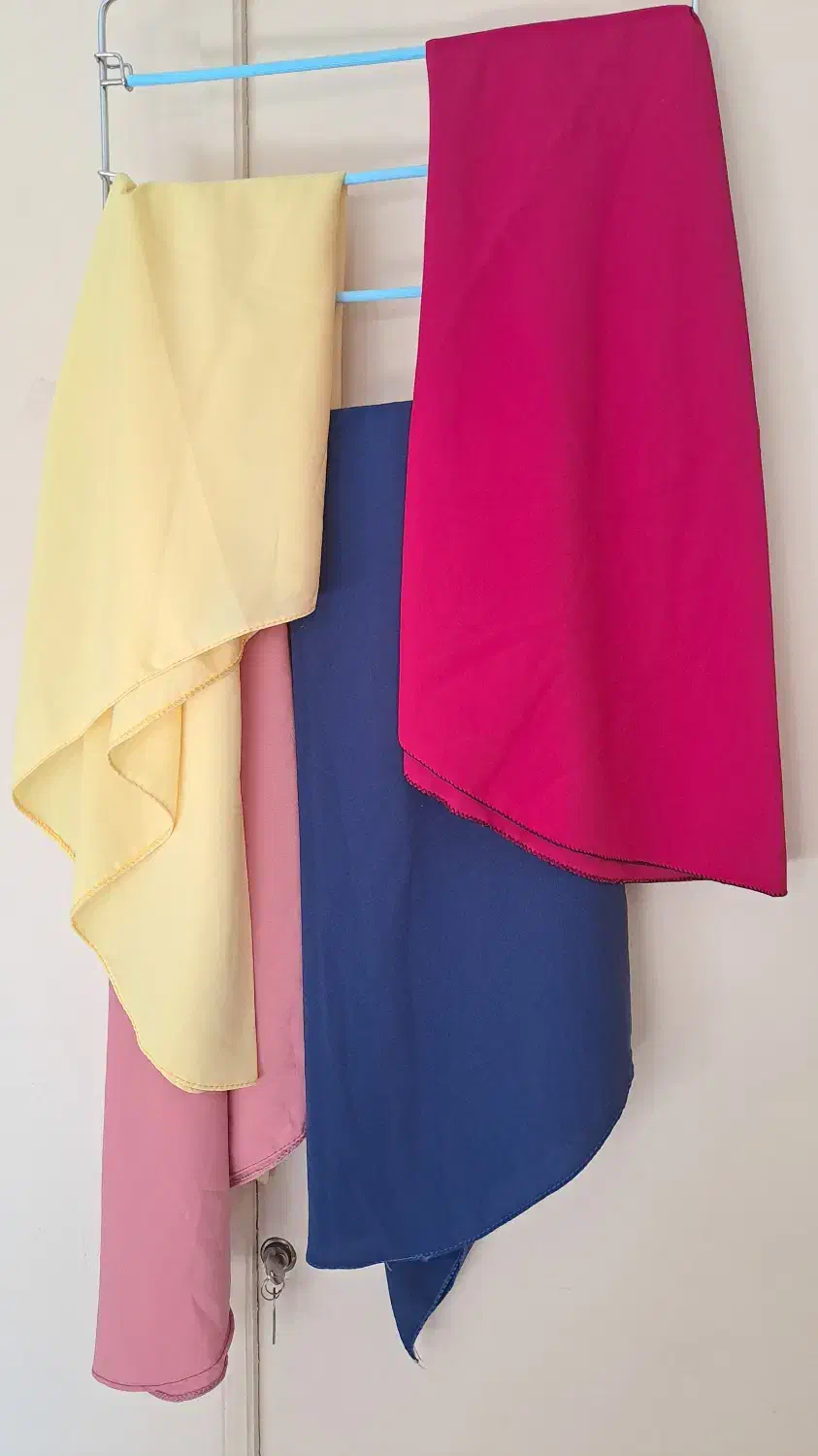 مقنعه کرپ رنگی|حراج|قائم‌شهر, |دیوار