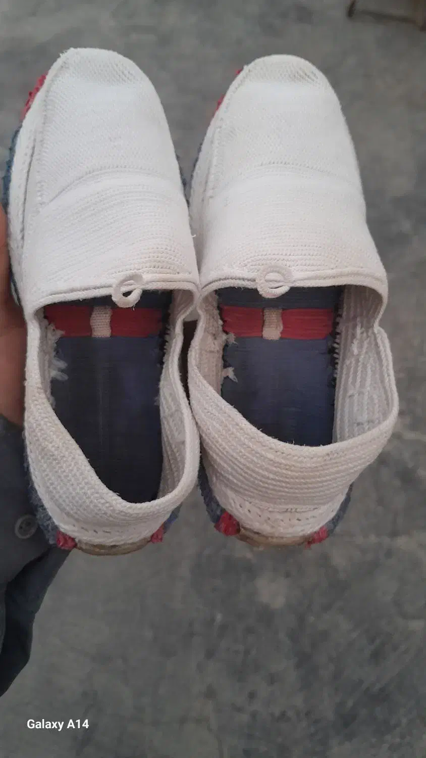 کلاش گیوه|کیف، کفش، کمربند|دهگلان, |دیوار