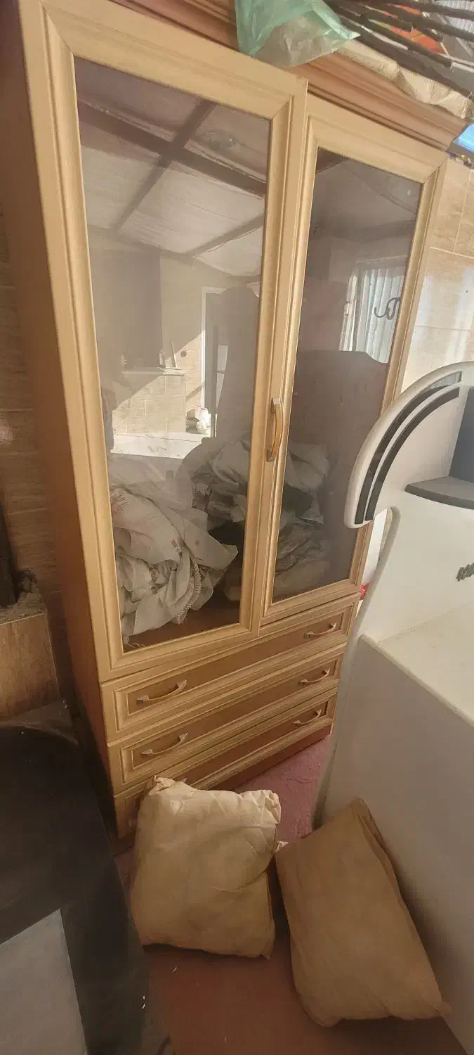 کمد ویترینی و کشو لباس|جاکفشی، کمد، دراور|قوچان, |دیوار