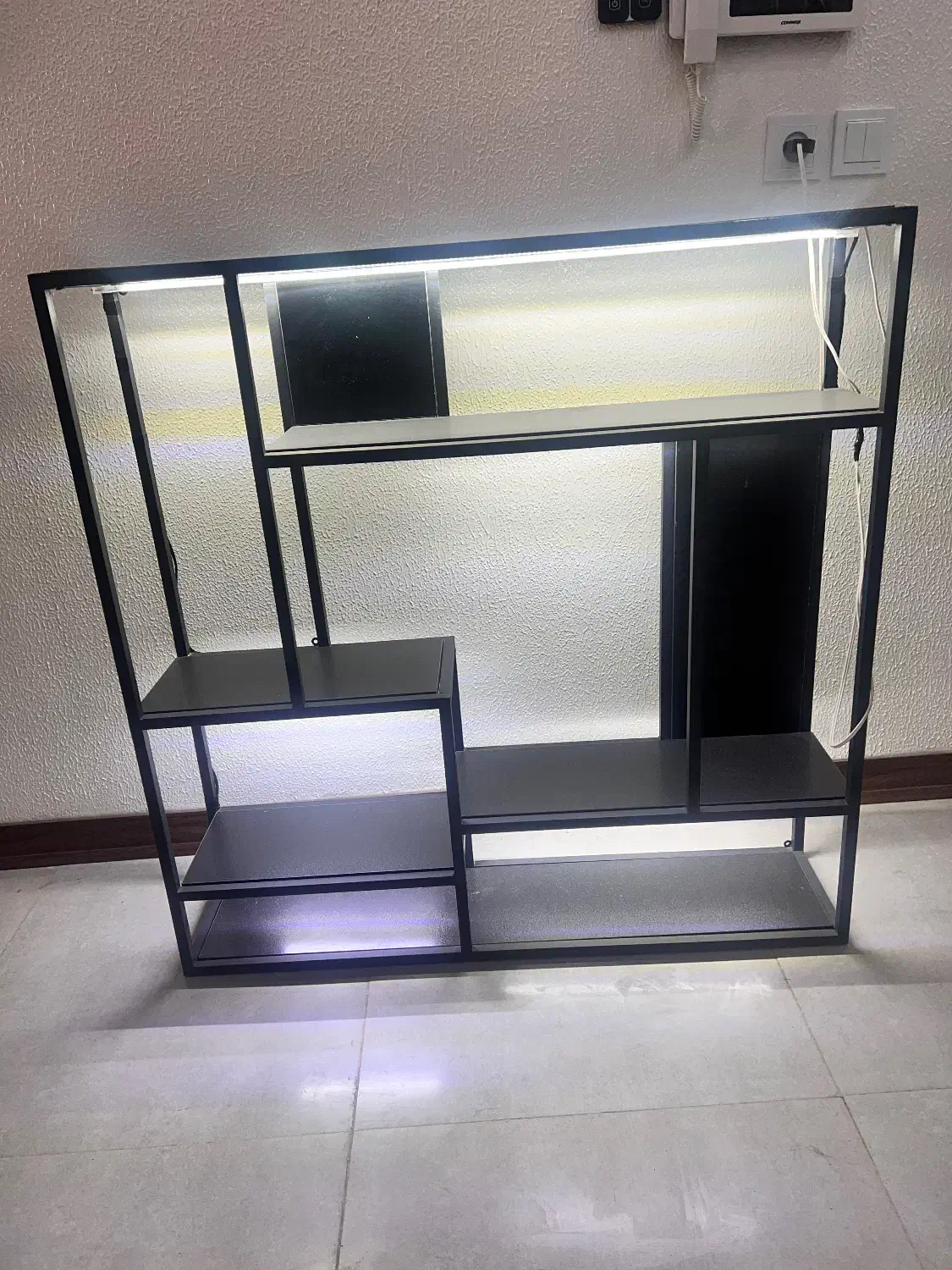 استند|کتابخانه، شلف، قفسه‌های دیواری|اصفهان, عسگریه|دیوار