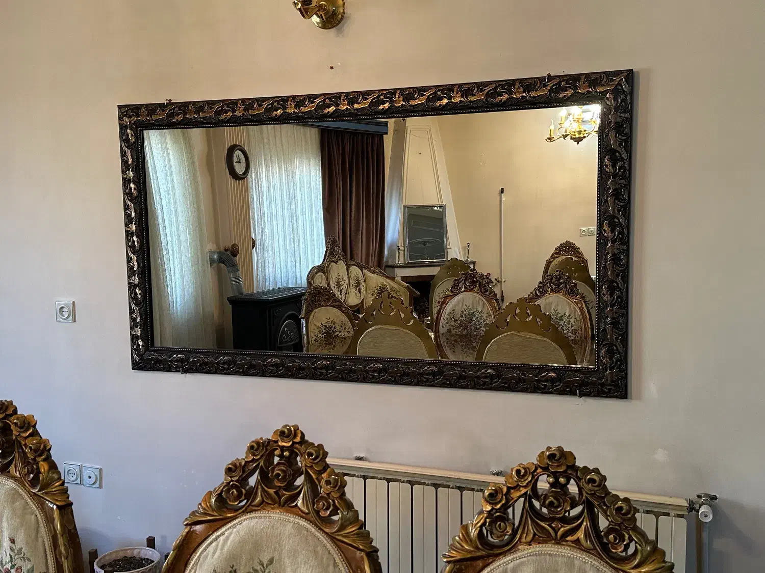 آینه|آینه|قائم‌شهر, |دیوار