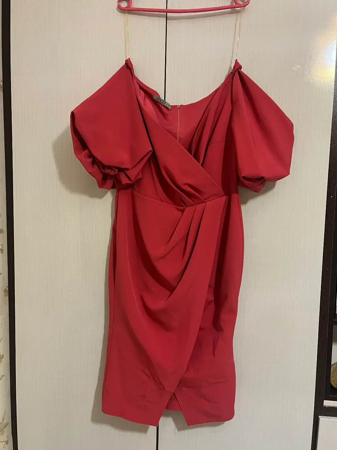 لباس مجلسی|لباس|رشت, شهرک شهید مفتح|دیوار