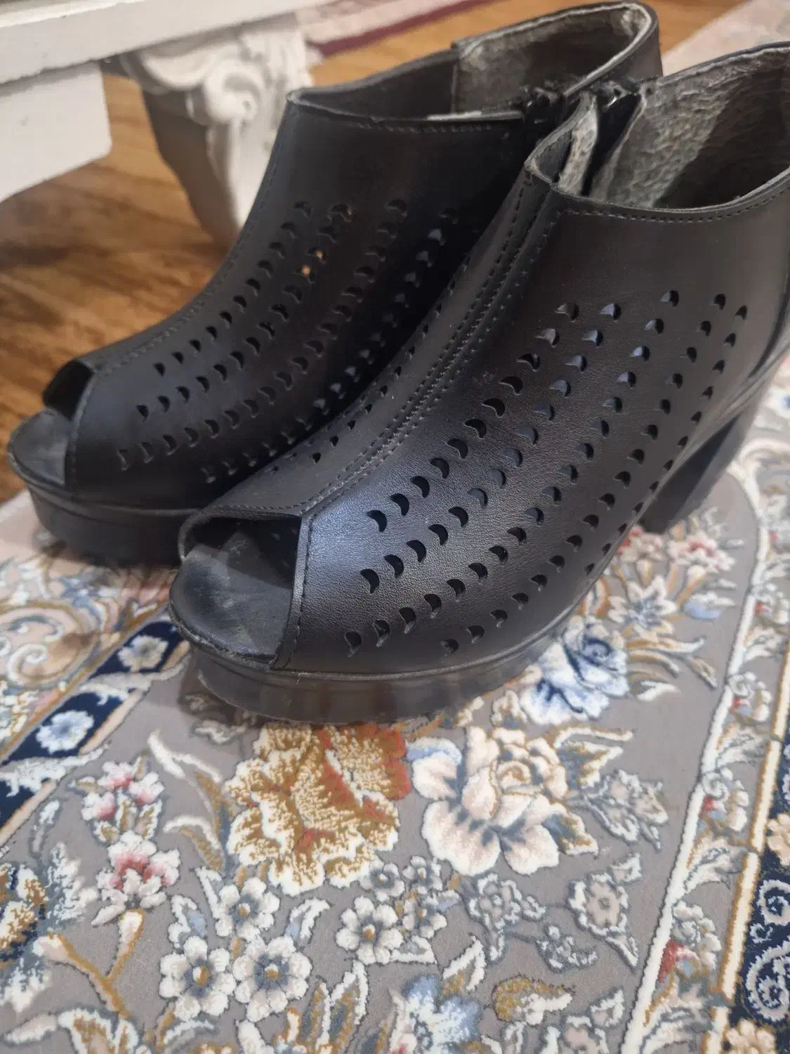 کفش|کیف، کفش، کمربند|رامهرمز, |دیوار