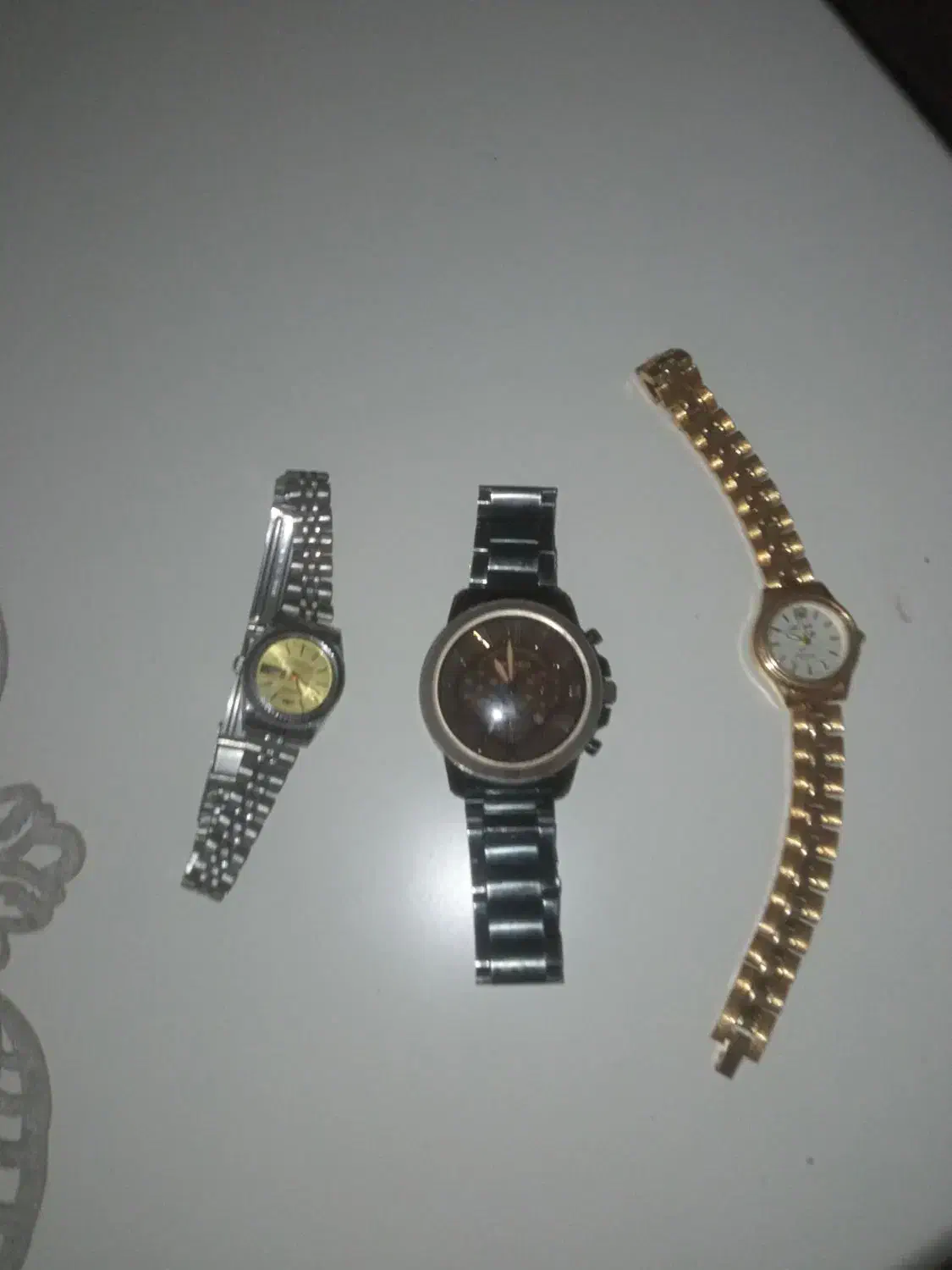 ساعت زنانه و مردانه رنگ ثابت خیلی خوش دست و قشنگ|ساعت|تربتحیدریه, رضاشهر|دیوار