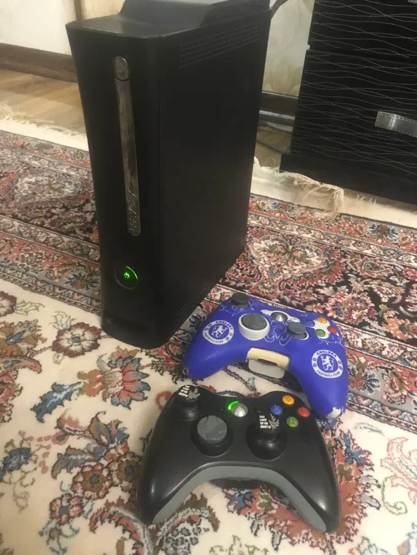 Xbox 360 elite کاملا سالم سالم|کنسول، بازی ویدئویی و آنلاین|اندیشه, اندیشه فاز ۱|دیوار