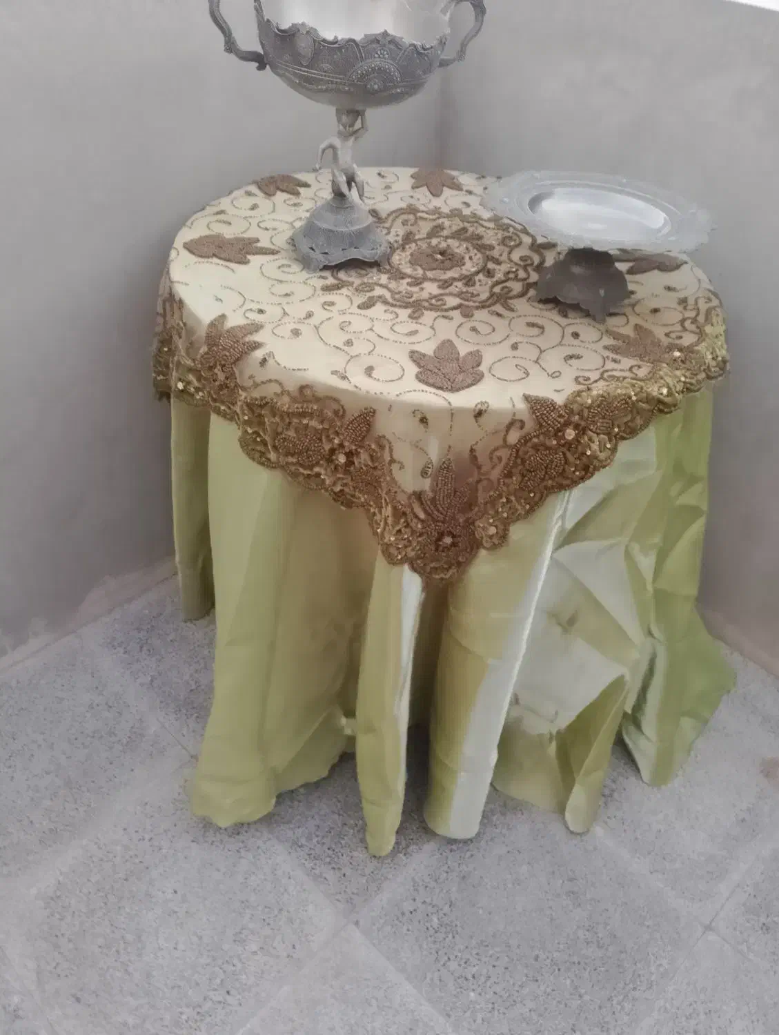 میز گرد|مبلمان خانگی و میز عسلی|رباط‌کریم, الارد|دیوار