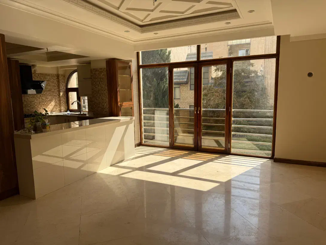 ۱۱۵ متر ۲ خواب / تخلیه / تک واحدی / فلامک شمالی