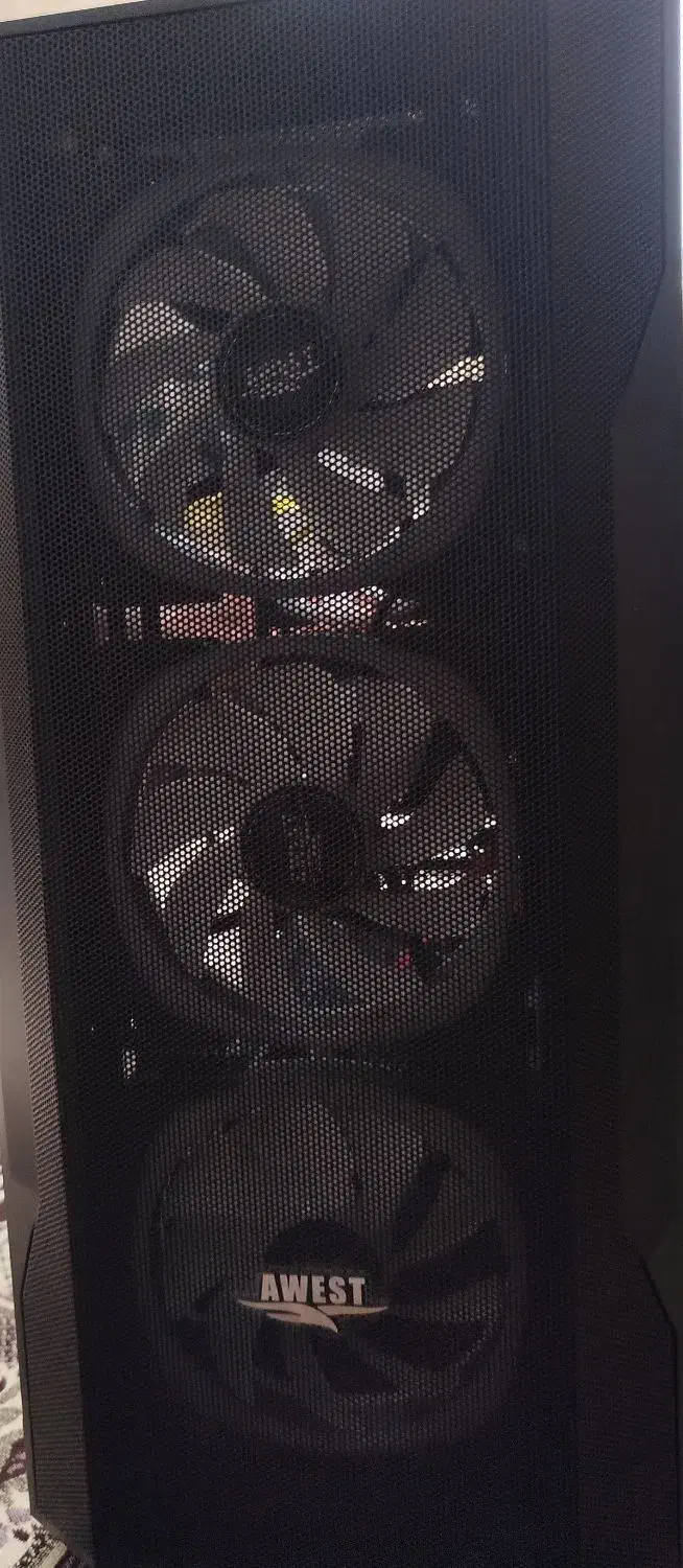 کیس گیمینگ همراه با مانیتور و لوازم|رایانه رومیزی|صحنه, |دیوار