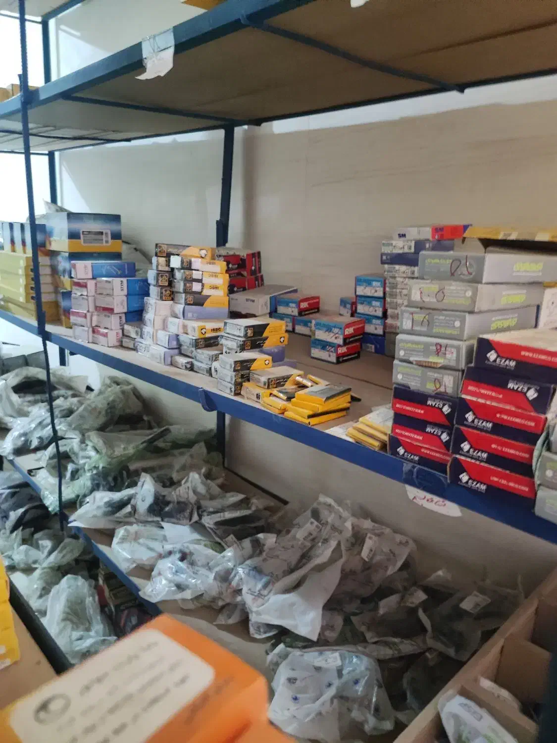 واگذاری مغازه لوازم یدکی به صورت یکجا|فروشگاه و مغازه|کرمان, |دیوار