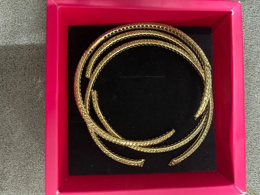 طلا مستعمل و شکسته|جواهرات|تربت‌حیدریه, باغ ملی|دیوار