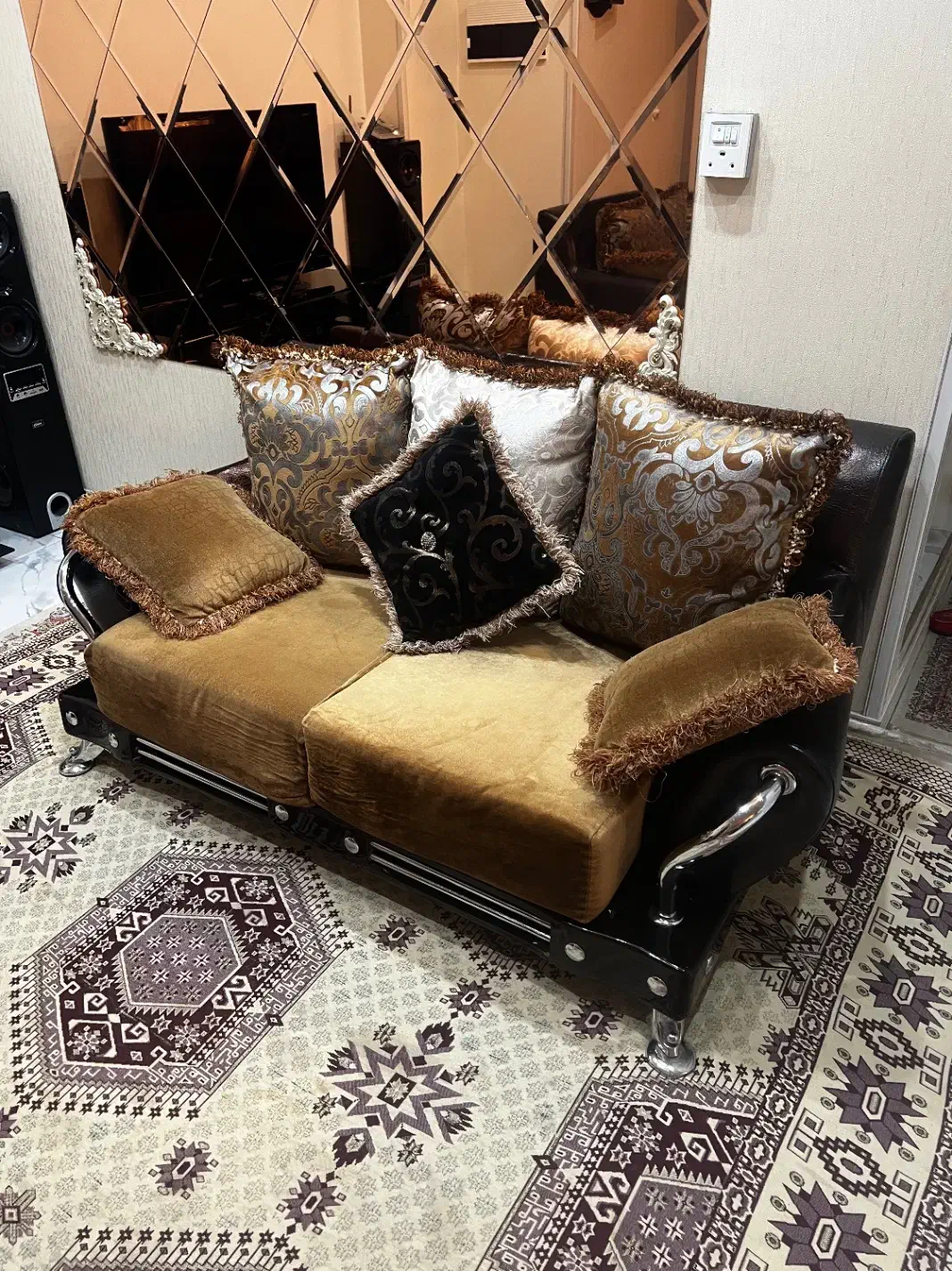 چرم اصل|مبلمان خانگی و میز عسلی|کرج, شهرک فهمیده|دیوار