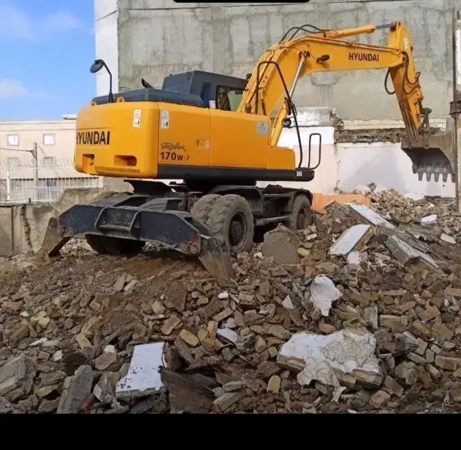 تخریب و خاکبرداری|خدمات پیشه و مهارت|بیرجند, |دیوار