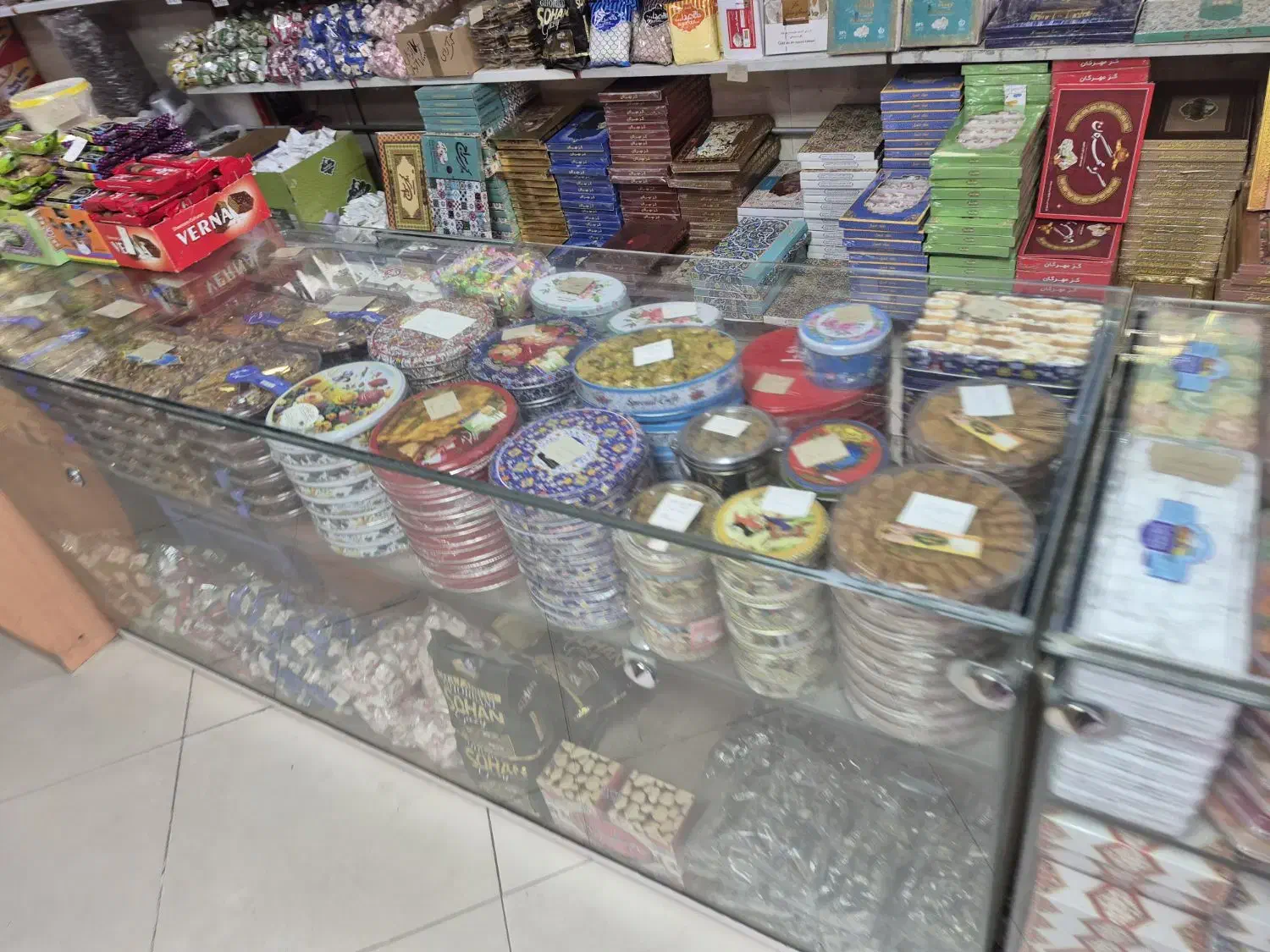 فروشنده سوپر مارکت|استخدام خدمات فروشگاه و رستوران|شهرضا, |دیوار