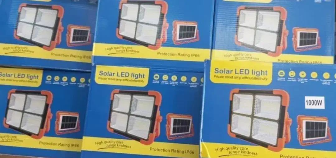 پروژکتور شارژی Solar فقط عمده|لامپ و چراغ|بندر کنگان, |دیوار