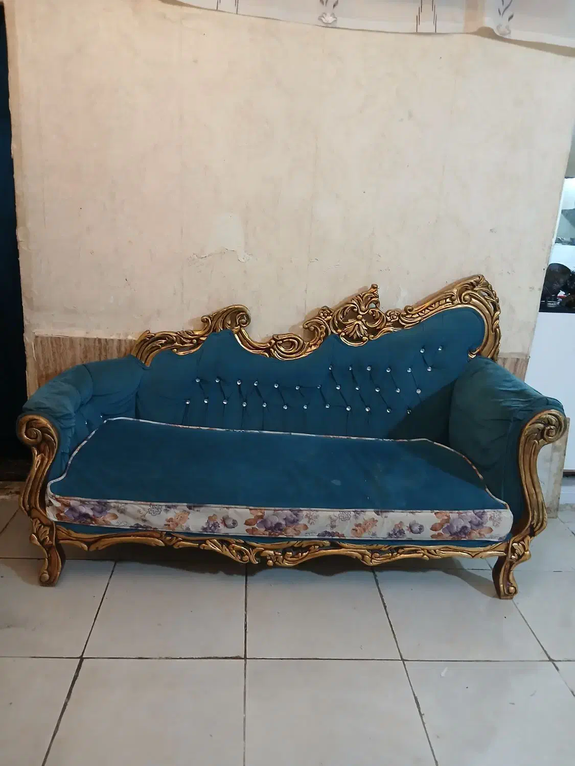 مبل سه نفره|مبلمان خانگی و میز عسلی|مشهد, سمزقند|دیوار