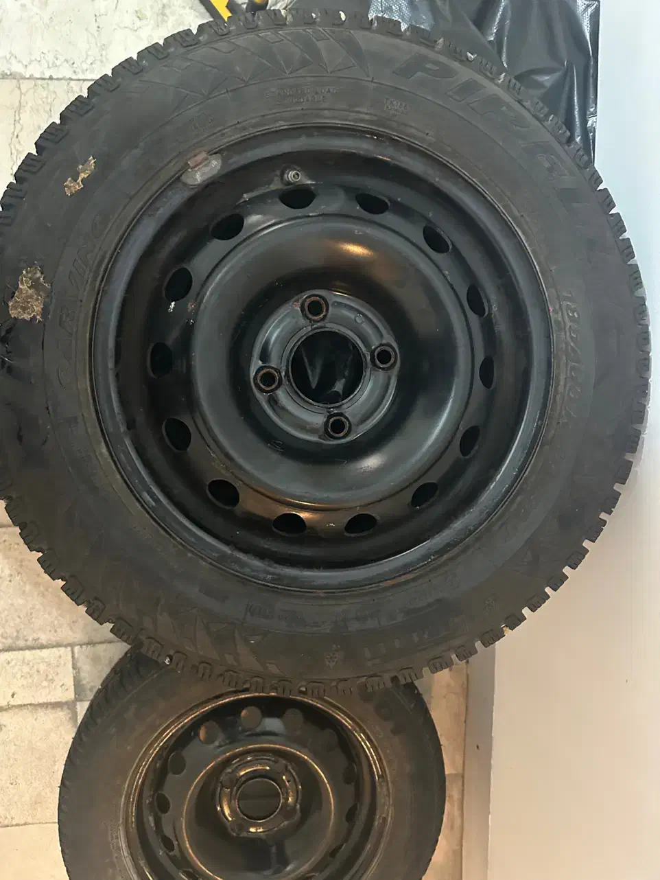 ۲ جفت لاستیک یخ شکن هانکوک و پیرلی|قطعات یدکی و لوازم جانبی|تهران, اختیاریه|دیوار