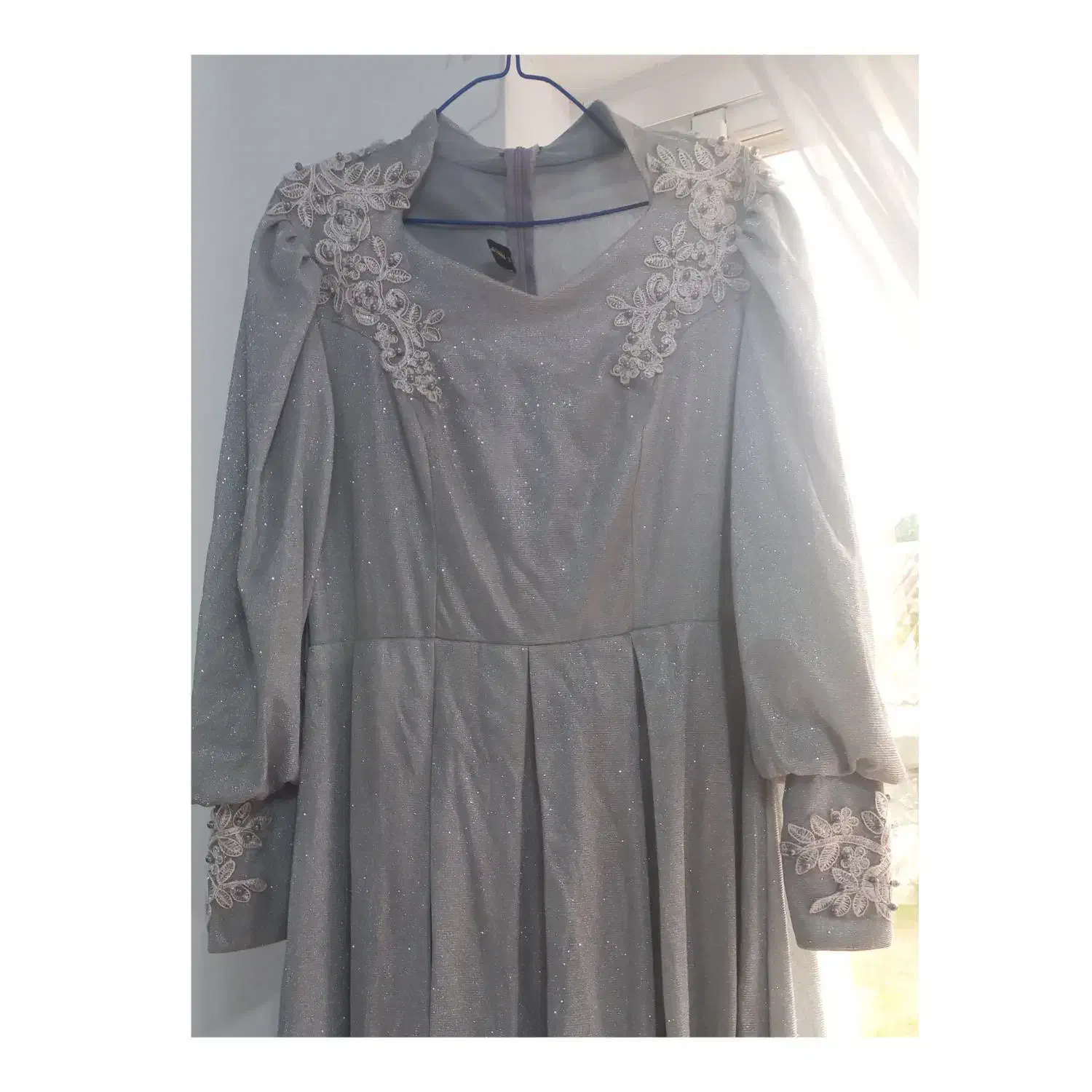 لباس مجلسی|لباس|کوچصفهان, |دیوار