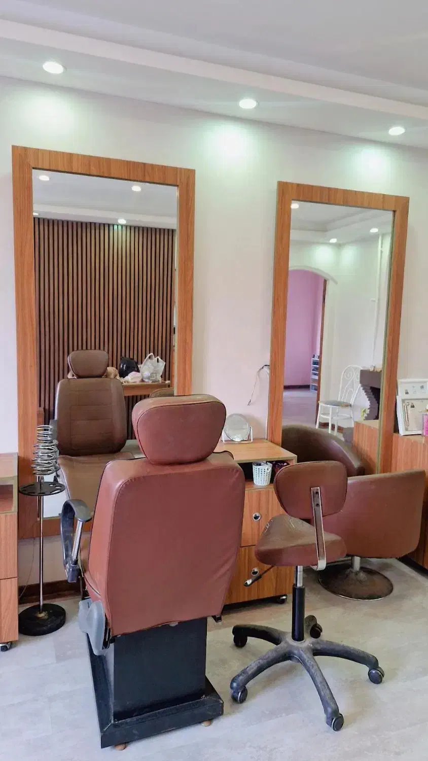 اجاره لاین درسالن زیبایی|خدمات آرایشگری و زیبایی|رشت, معلم|دیوار