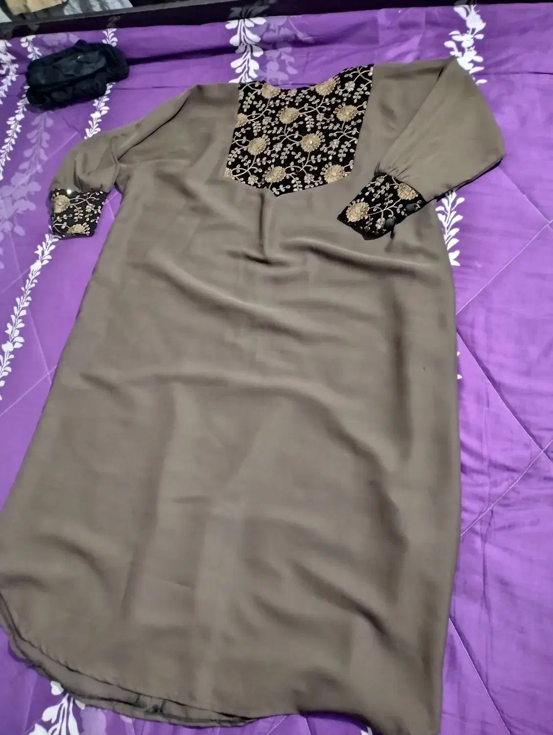 تعدادی وسایل|لباس|شیروان (خراسان), |دیوار