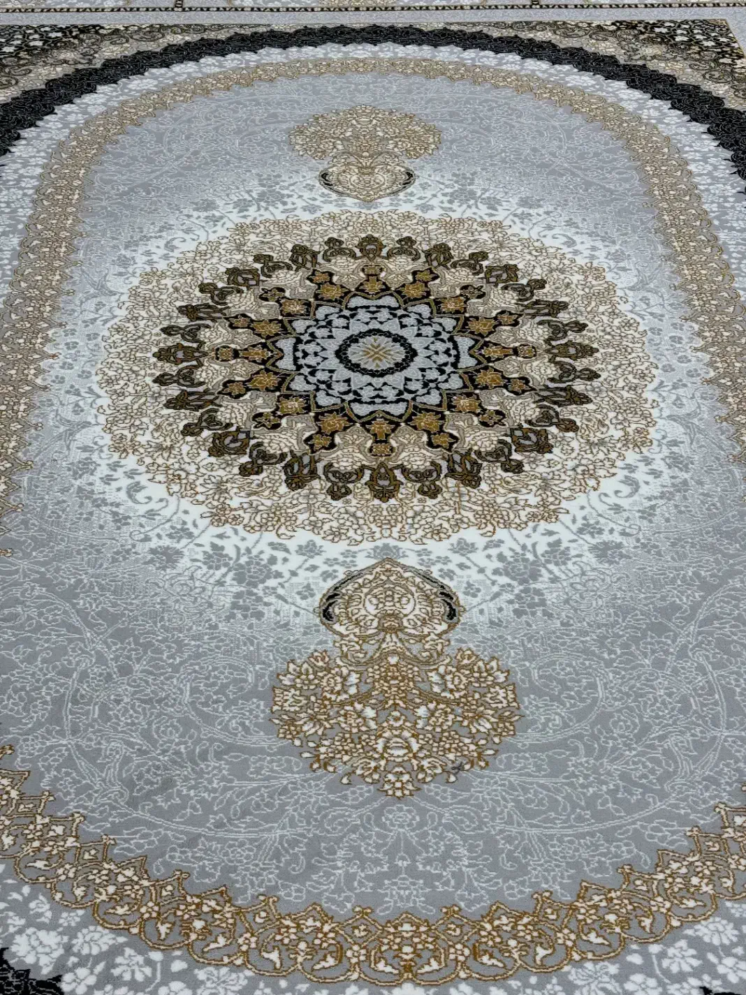 ۵۰۰ شانه با طرحی فراتر از انتظار|فرش|گرگان, |دیوار