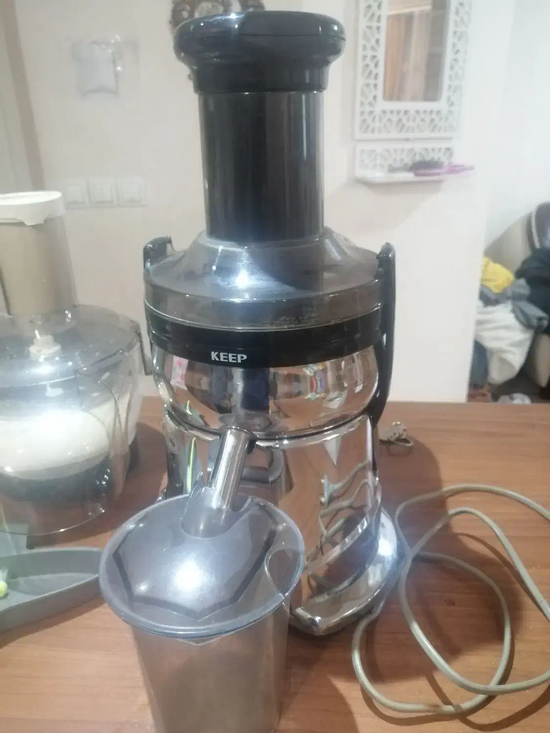 آبمیوه گیر keep کره اصل|آبمیوه‌گیر و آب‌مرکبات‌گیر|تهران, شهران جنوبی|دیوار