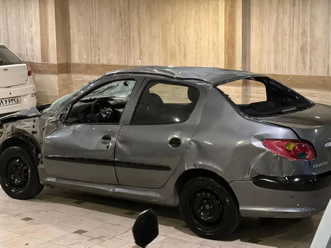 206 v8 مدل 94 تصادفی|خودرو سواری و وانت|تهران, تهرانپارس غربی|دیوار