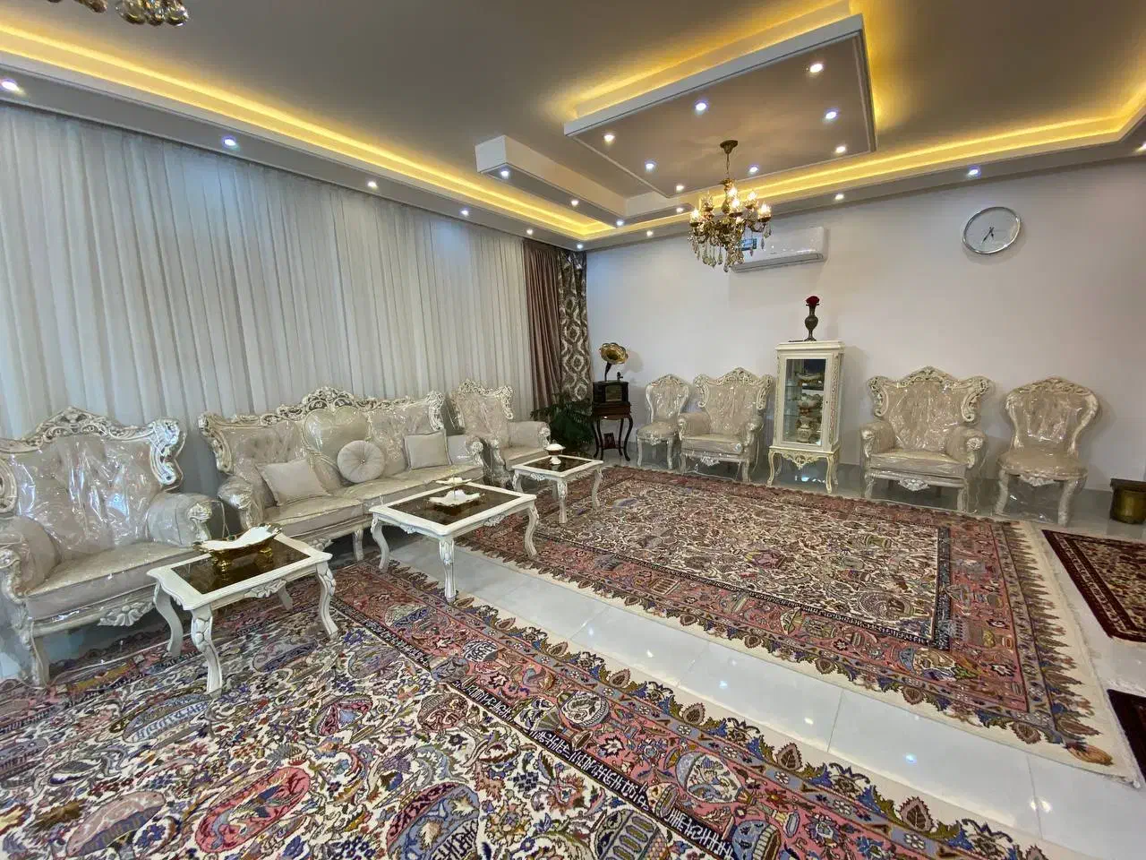 مبلمان|مبلمان خانگی و میز عسلی|تربت‌حیدریه, کاشانی|دیوار