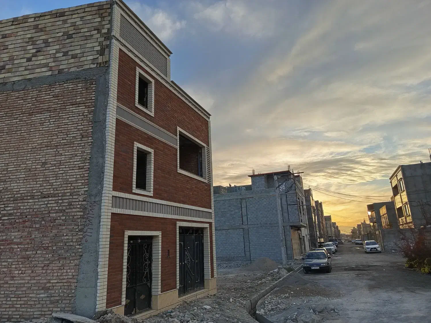 فروش ساختمان دو طبقه نیمه کاره|فروش آپارتمان|مشگین شهر, |دیوار