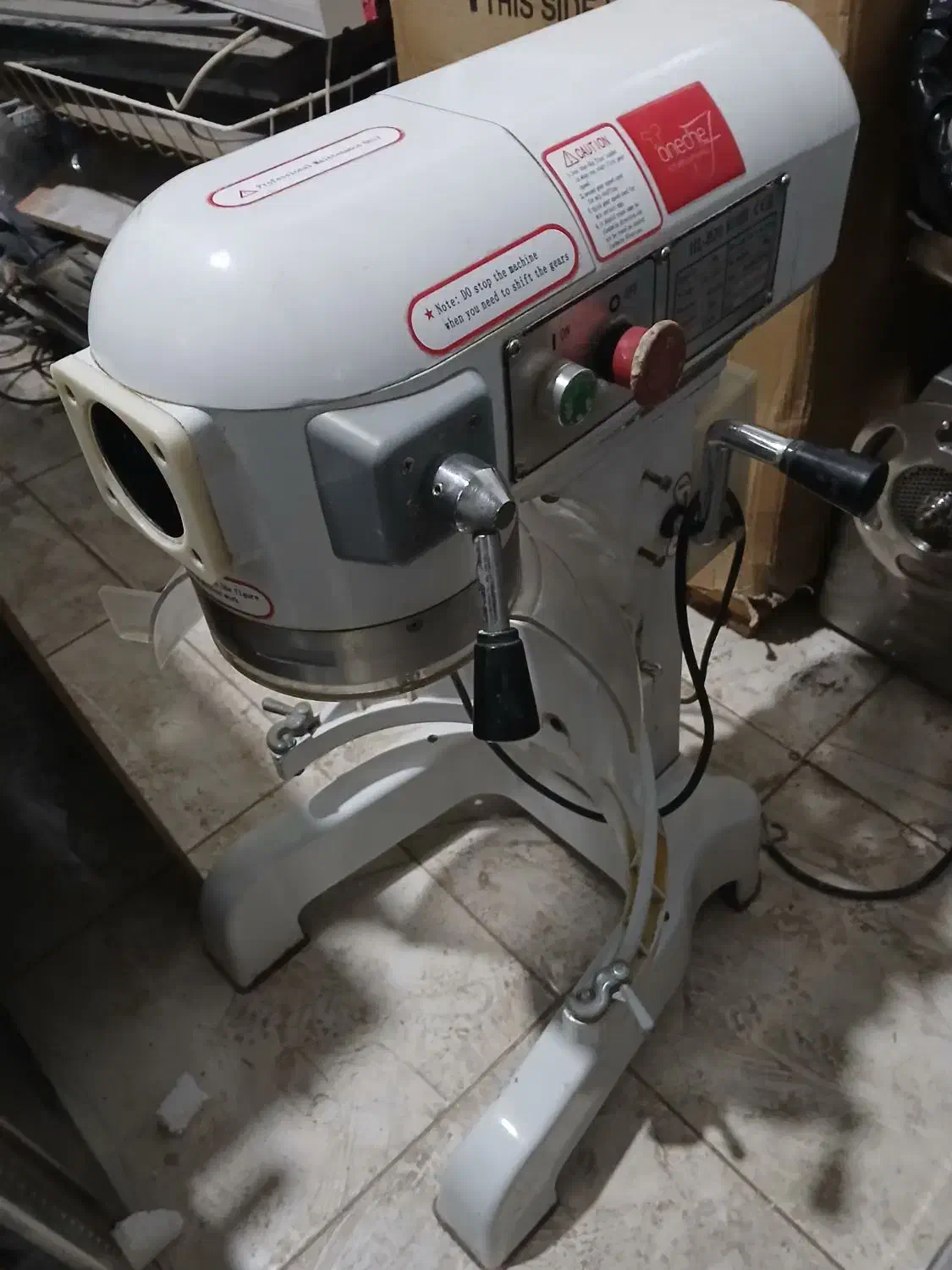 چرخ گوشت ۳۲ ایتالیایی میکسر همزن اسلایسر خلال کن|کافیشاپ و رستوران|شیراز, وحدت|دیوار